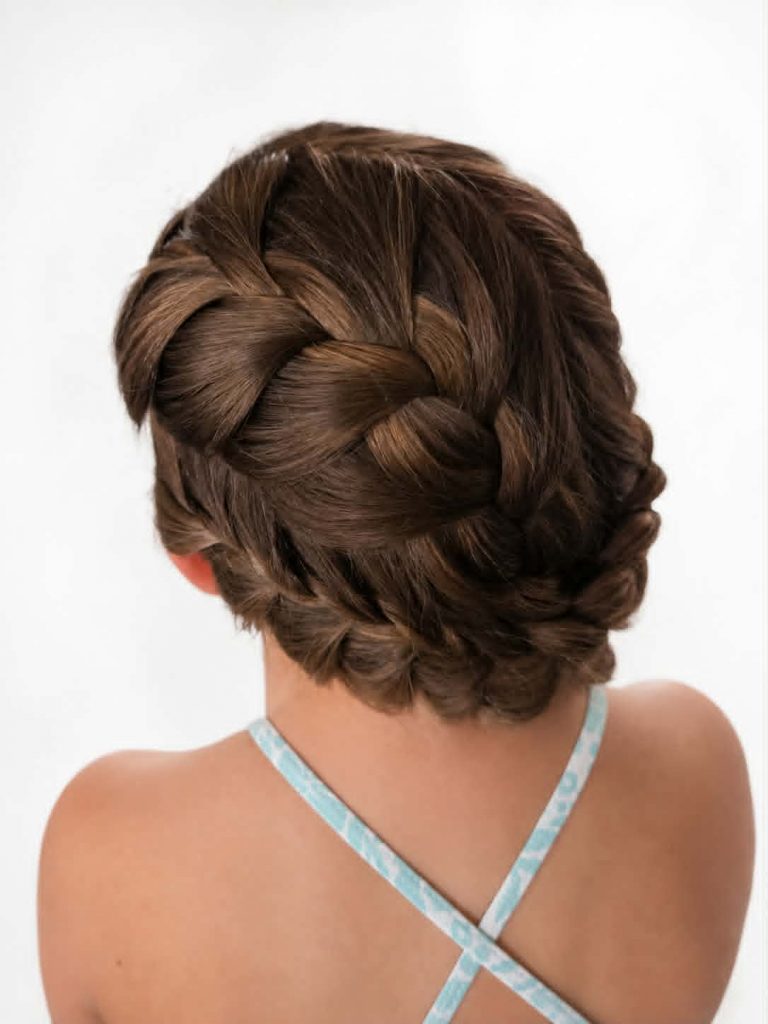 #coiffureévénementielle#coiffuremariage#coiffureenfant#coiffurefillette#chignonnatté#cheveuxtressés#tresses#nattes